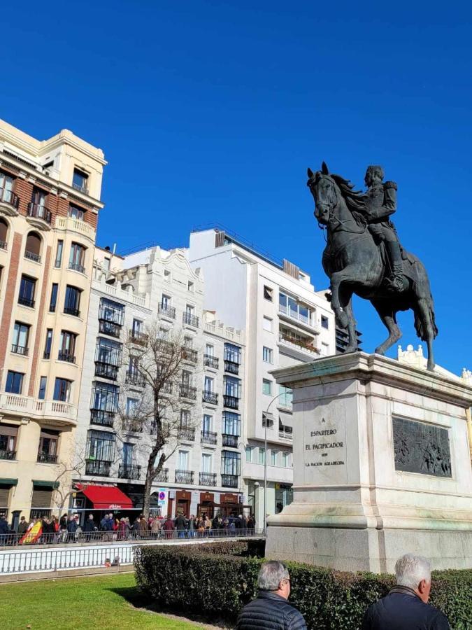 Apartamento Con Vistas Al Parque Del Retiro Madrid Ngoại thất bức ảnh