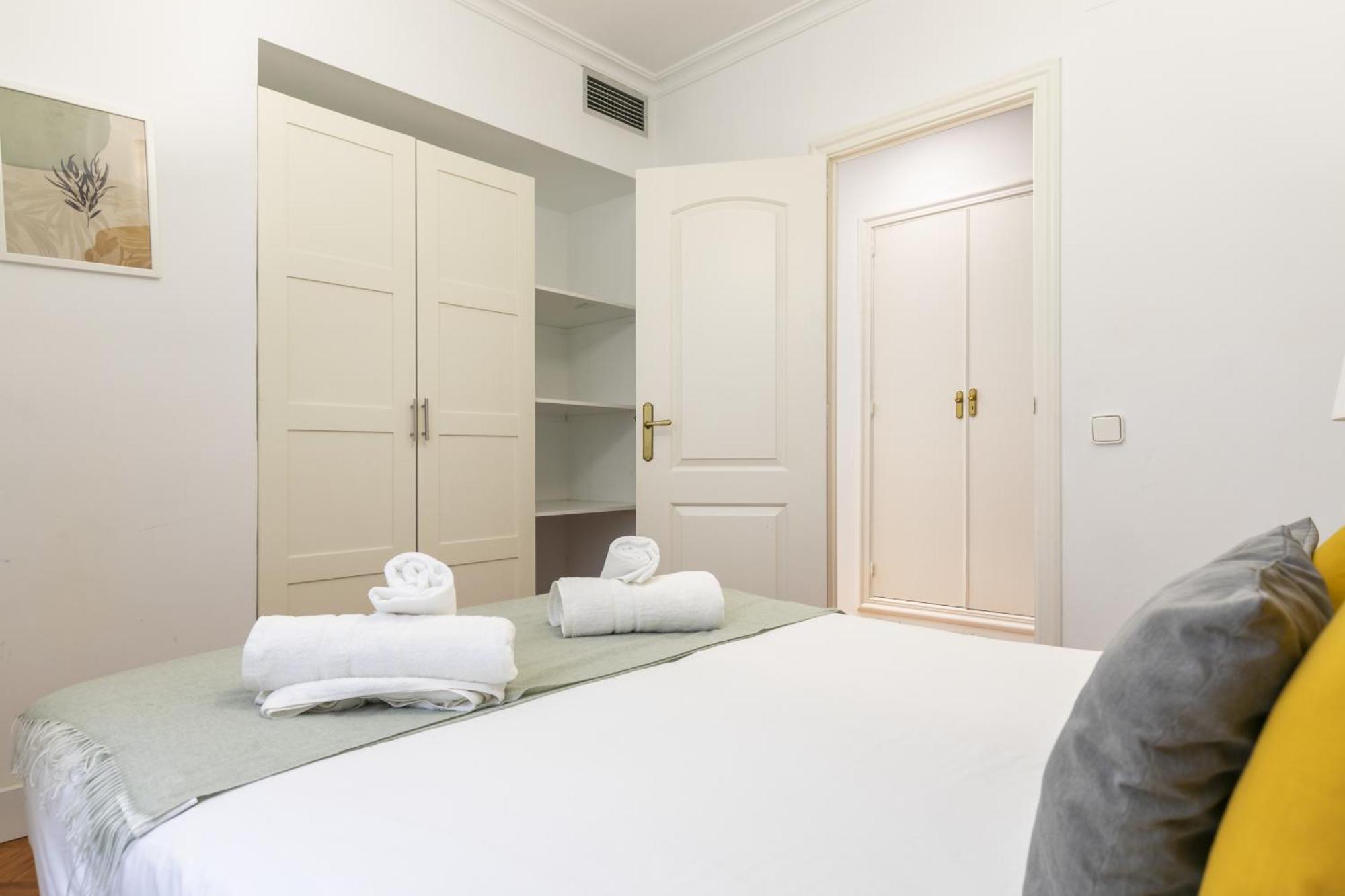Apartamento Con Vistas Al Parque Del Retiro Madrid Ngoại thất bức ảnh